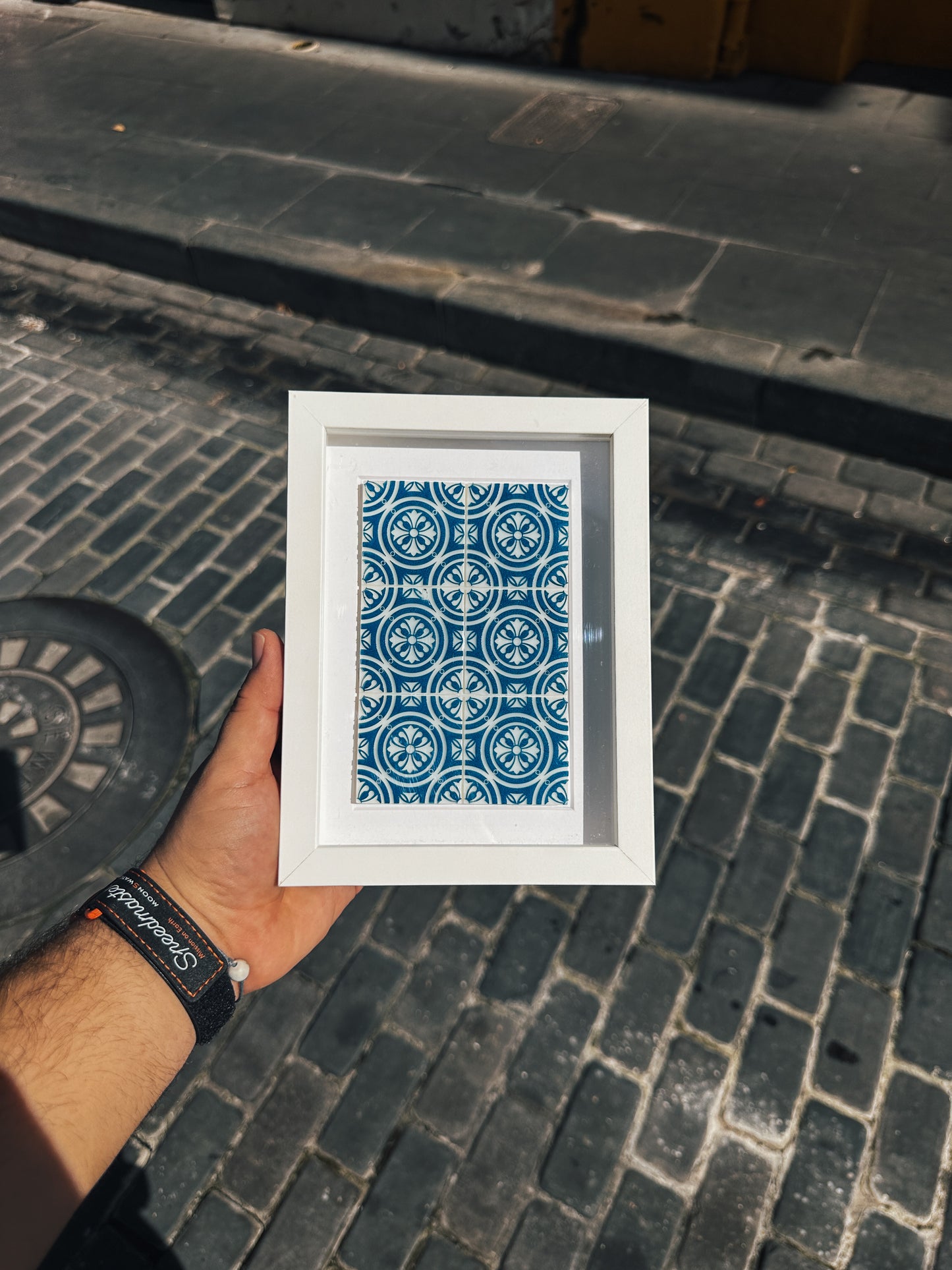LOSAE’ FRAMED TILE