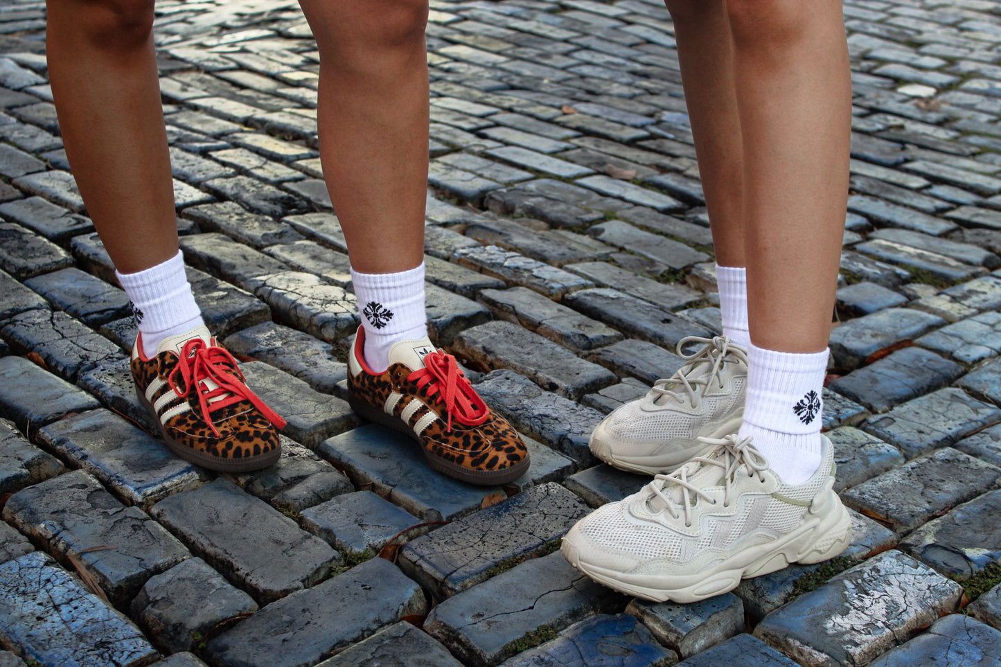 ESSENTIAL SOCKS