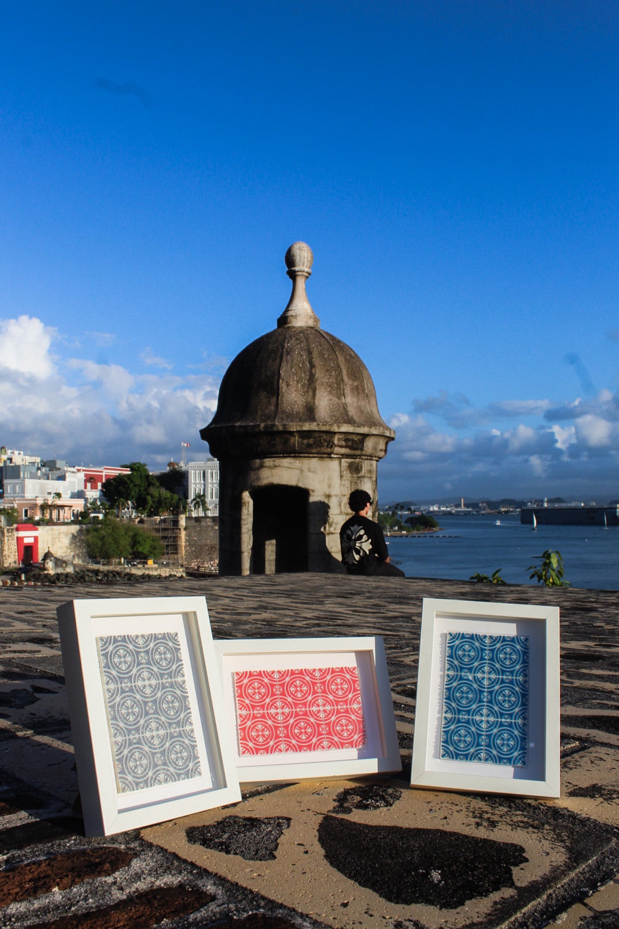 LOSAE’ FRAMED TILE